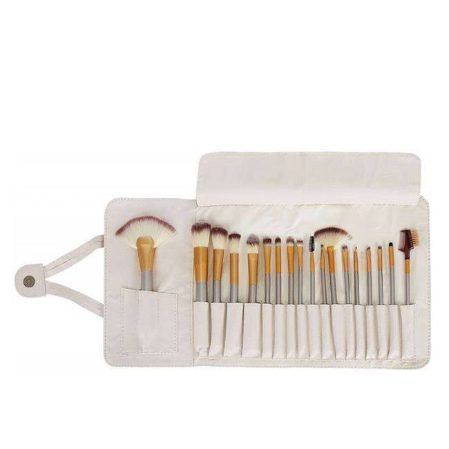Комплект четки за грим в калъф, 18 броя, 13/25/7см, P8572